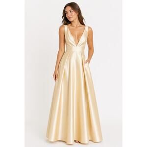 NWT Fashion Nova Luxe Butter Yellow Prom Dress Size L Babydoll HOCO Glam Formal